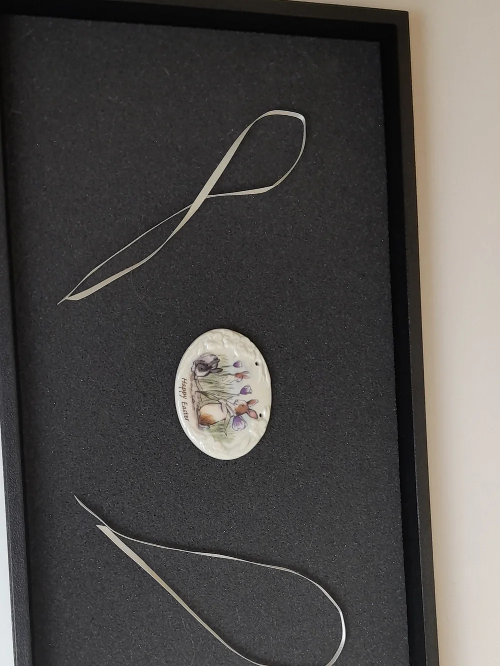 Longaberger White Oval Porcelain Tag - Easter 2006